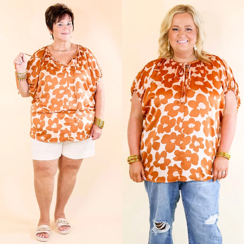 Counting Kisses Short Sleeve Floral Top with Keyhole in Copper