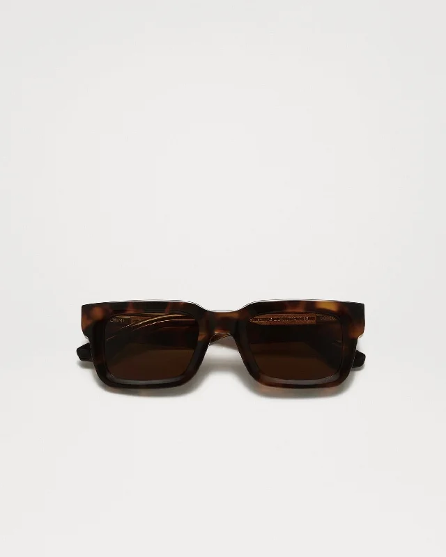 05 Sunglasses Tortoise Cat - Eye Feminine Design