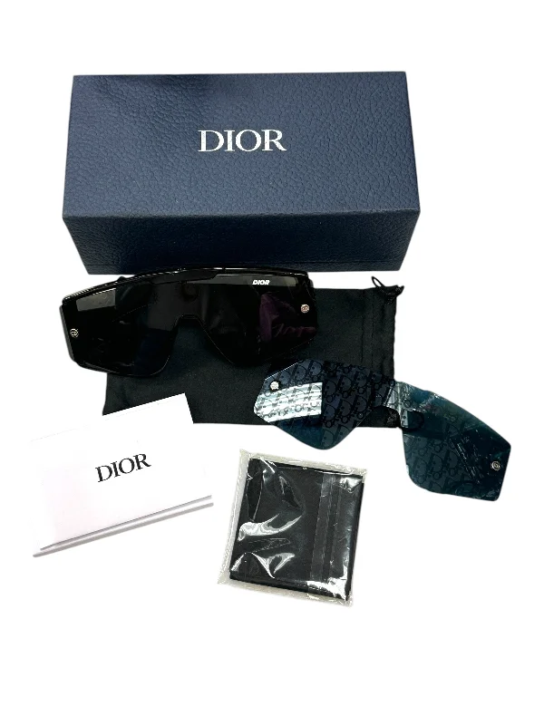 Sunglasses Luxury Designer By Dior Matte - Finish Plastic Frame Look
