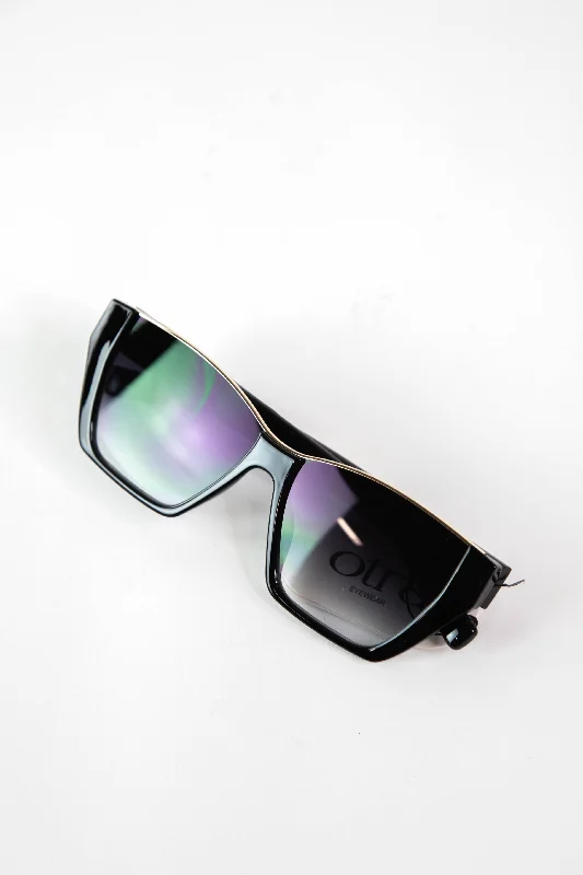 Belle, Black/Smoke Fade | Otra Oval - Shaped Academic Look
