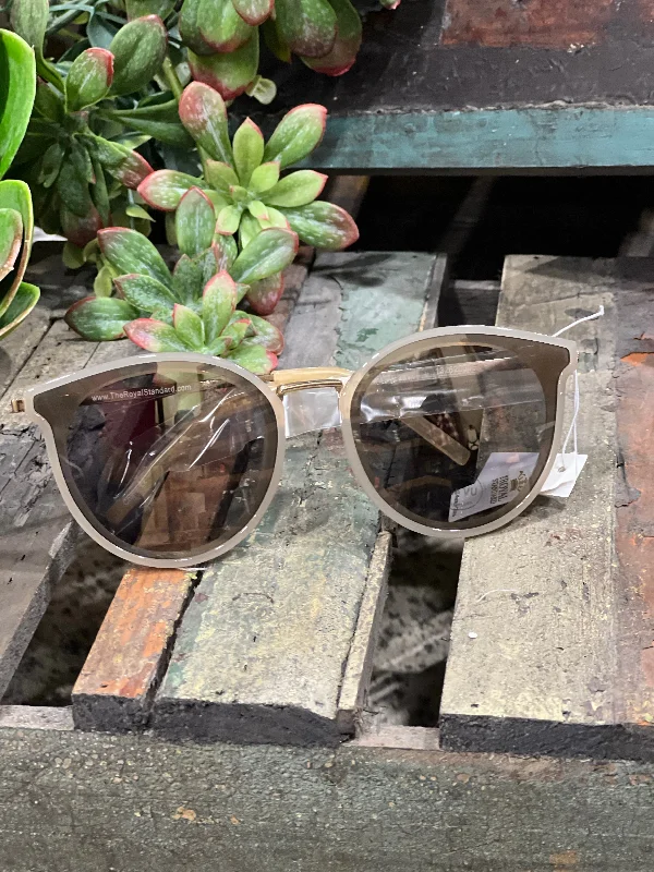 Canaveral Sunglasses Oval - Rimmed Sophisticated Look