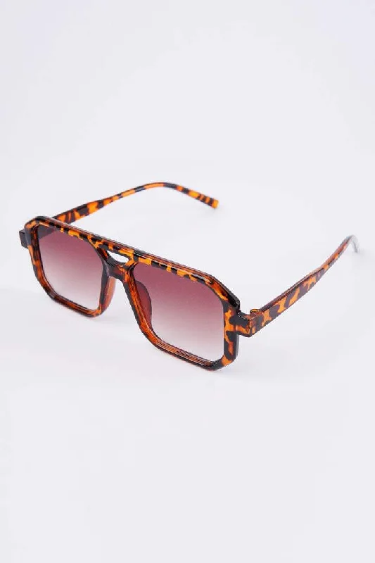 Cheetah Chic Wayfarer Streetwear Style