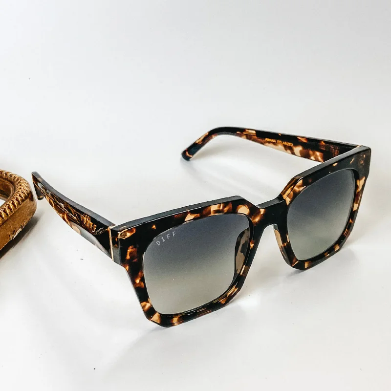 DIFF | Ariana Polarized Grey Lens Sunglasses in Espresso Tortoise Wayfarer Streetwear Style DIFF | Ariana Polarized Grey Lens Sunglasses in Espresso Tortoise Wayfarer Streetwear Style