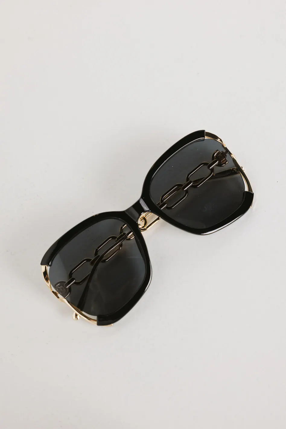 Lea Sunglasses in Black Wire - Frame Intellectual Look