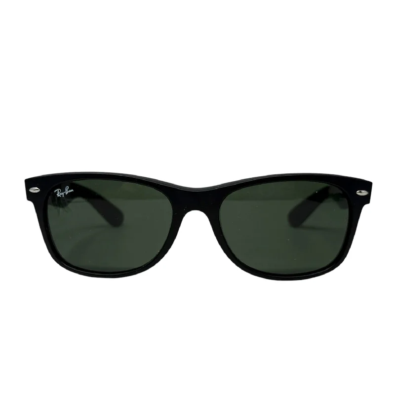 New Wayfarer Sunglasses Designer By Ray Ban, Size: Medium Glitter - Embellished Party Glasses New Wayfarer Sunglasses Designer By Ray Ban, Size: Medium Glitter - Embellished Party Glasses