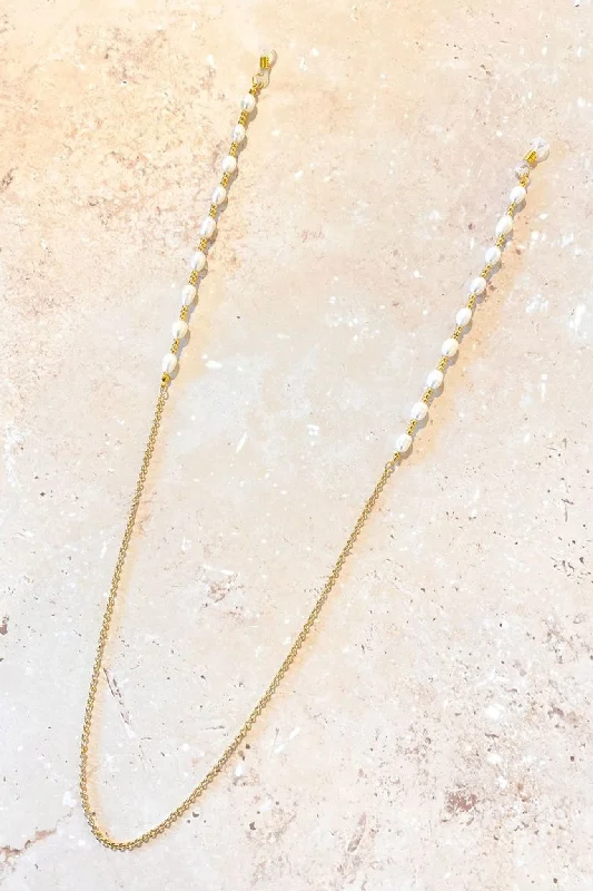 Ricky Chain // Pearl Gold Cat - Eye Feminine Design
