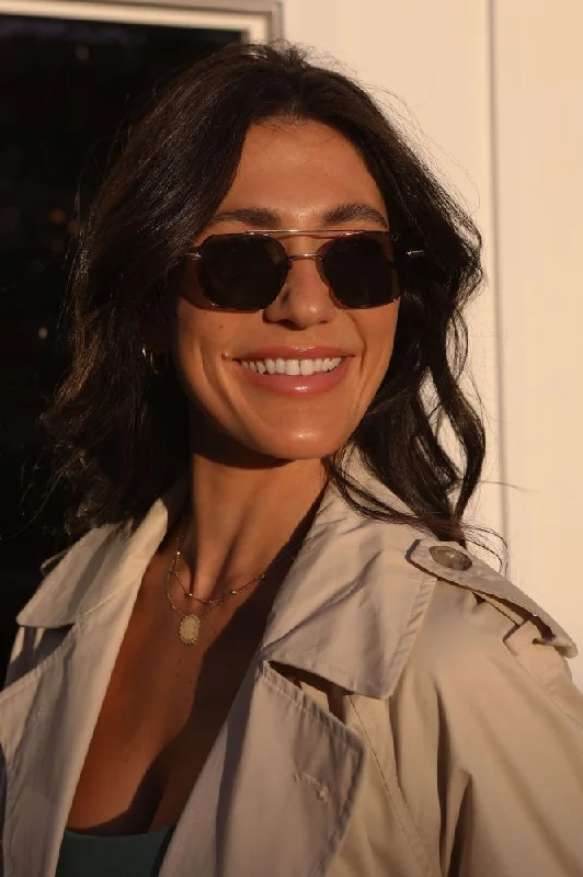 Sara Sunglasses Sports - Wrap Performance Look
