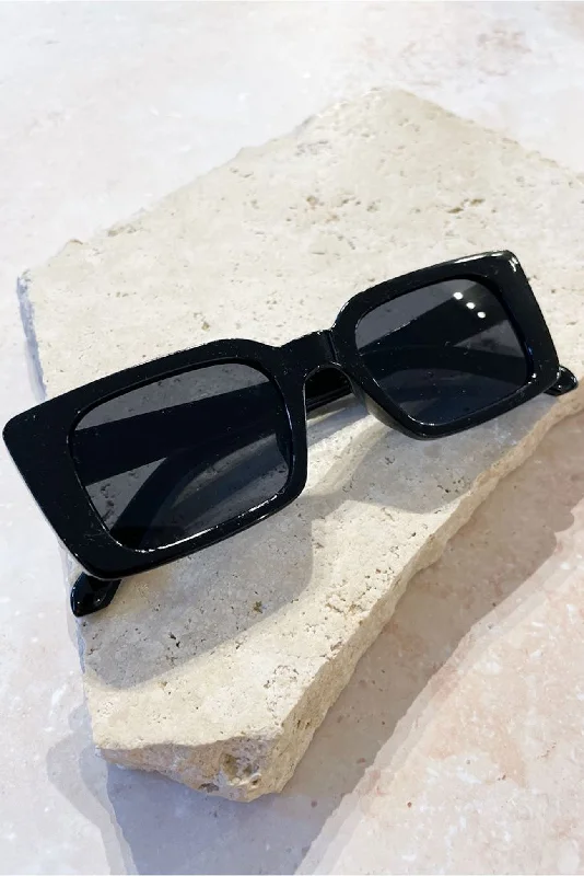 Seoni Sunglasses // Black Thin - Rimmed Elegant Style
