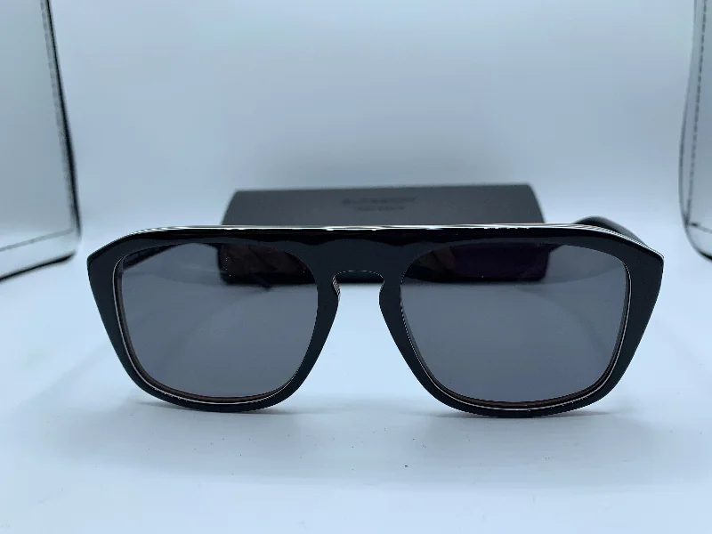 Sunglasses By Burberry Two - Tone Frame Contrast