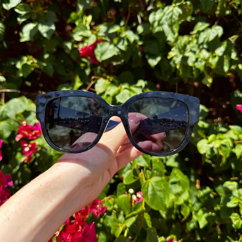 Sunglasses By Christian Dior Matte - Finish Plastic Frame Look