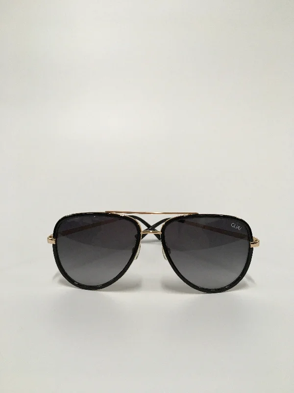Sunglasses By Quay Round - Rimmed Bohemian Look
