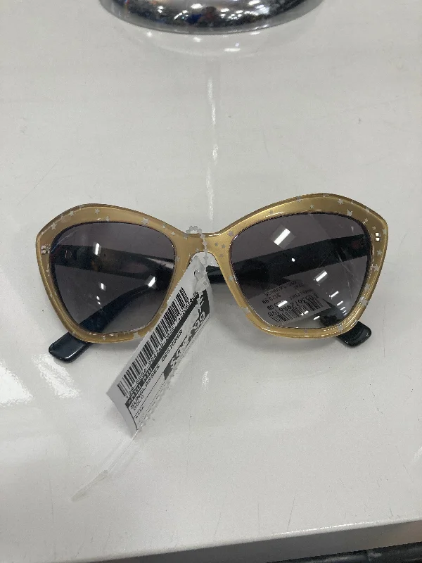 Sunglasses Designer By Miu Miu Rectangle - Rimmed 