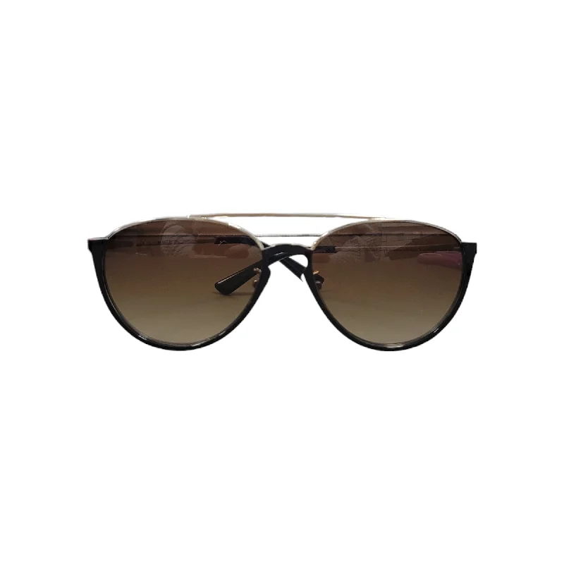 Sunglasses Designer By Tory Burch Mirrored - Lens Driving Look