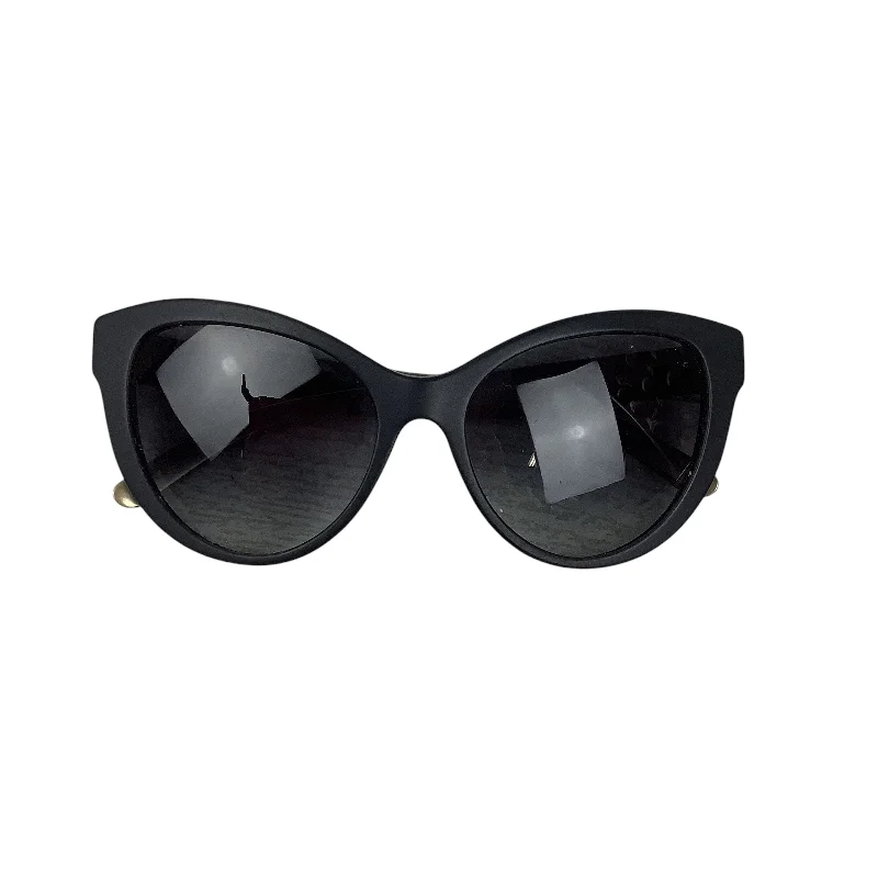 Sunglasses Luxury Designer By Burberry Two - Tone Frame Contrast