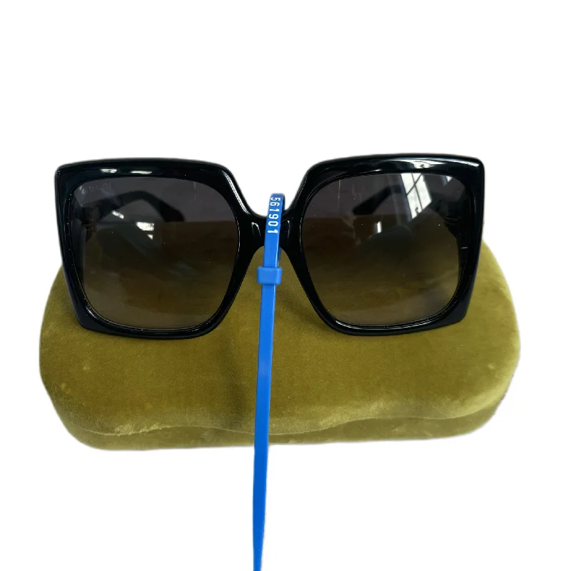 Sunglasses Luxury Designer By Gucci, Size: Large Oval - Rimmed Sophisticated Look