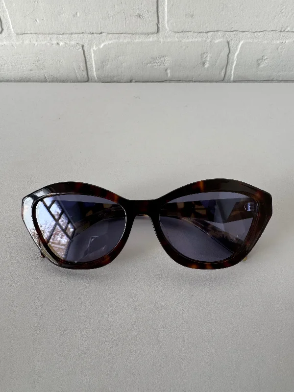 Sunglasses Luxury Designer By Prada Chunky Black - Frame Goth Look