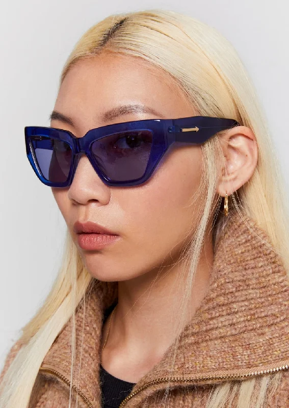 Wrap God - Indigo Oval - Shaped Academic Look